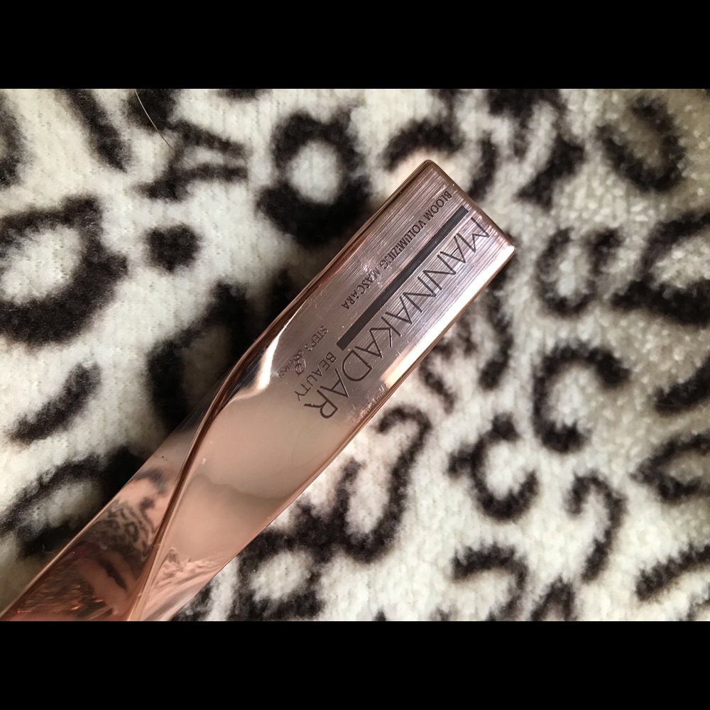 manna kadar bloom mascara